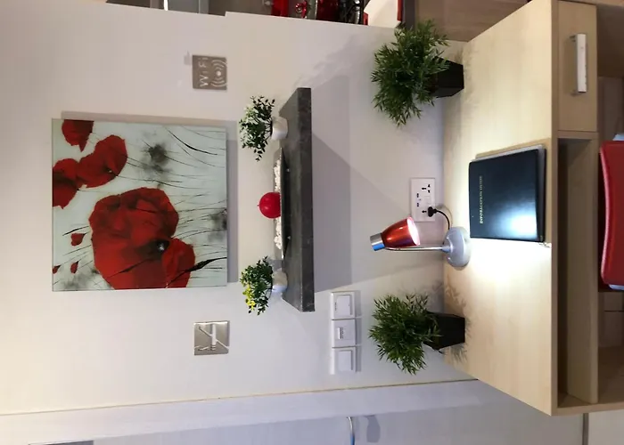 Sea View 2 Bedroom Penthouse Close To Hpi6767 * Marsaskala