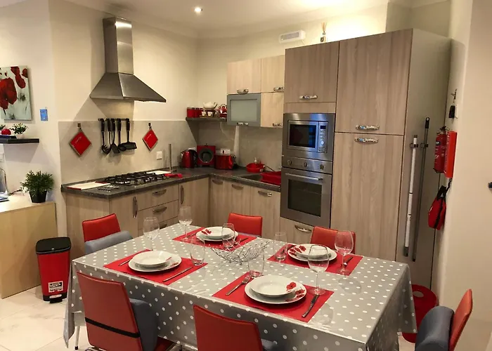 Sea View 2 Bedroom Penthouse Close To Hpi6767