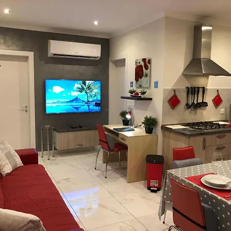 Sea View 2 Bedroom Penthouse Close To Hpi6767 Marsaskala