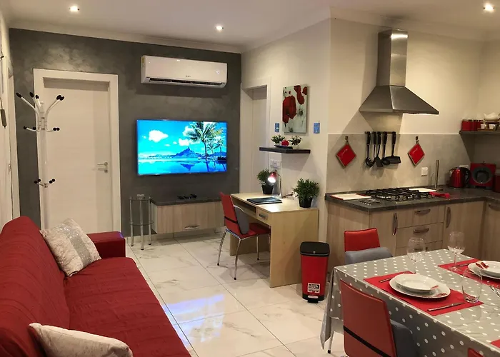 Sea View 2 Bedroom Penthouse Close To Hpi6767 Марсаскала